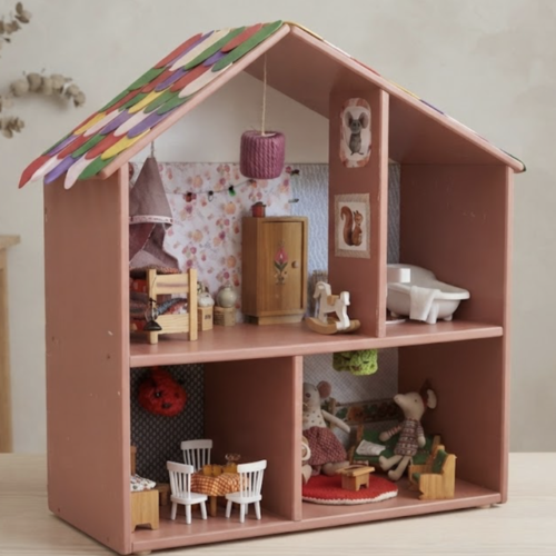 Maison miniature cottage fleuri — maison de poupée maileg meublée et décorée