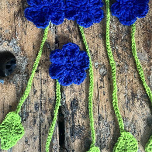 Marque-page fleur au crochet – pour fleurir vos lectures