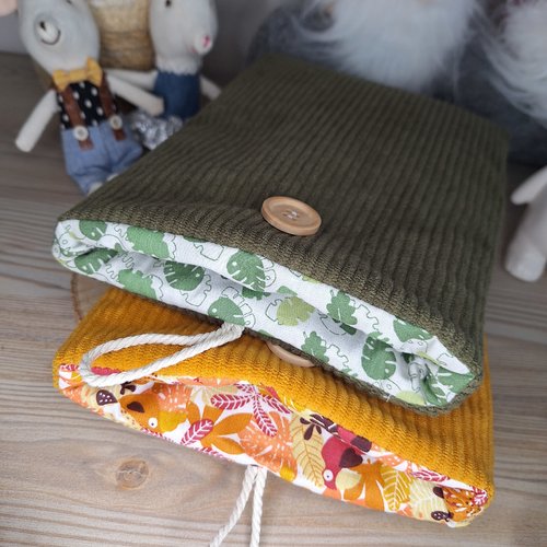 Pochette à livre velours kaki ou safran