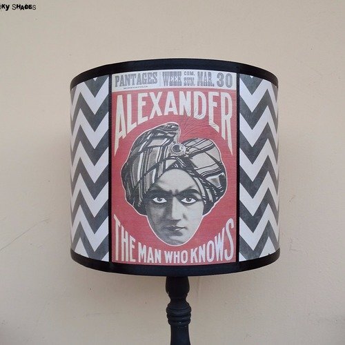 Abat jour cylindrique cirque pour lampe à poser "alexander the man who knows" - diamètre 25 cm - décoration bohème, chevrons