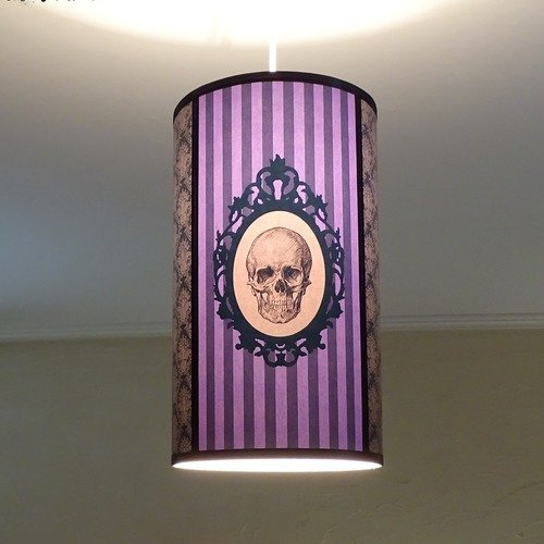 Abat-jour pour suspension gothique violet tête de mort baroque skull - décoration gothique, luminaire suspendu
