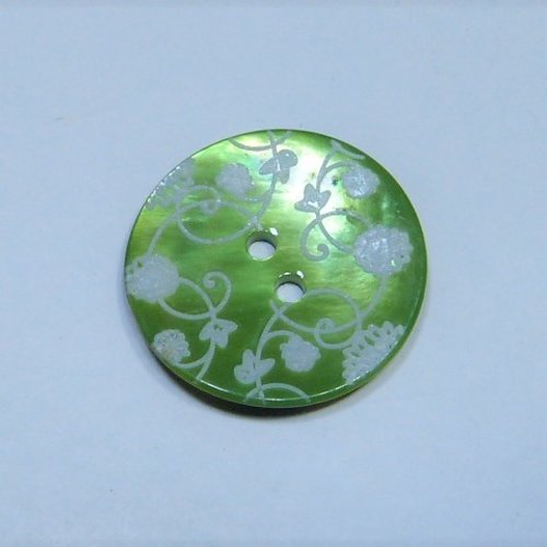 Bouton nacre vert motif fleuri 17 mm