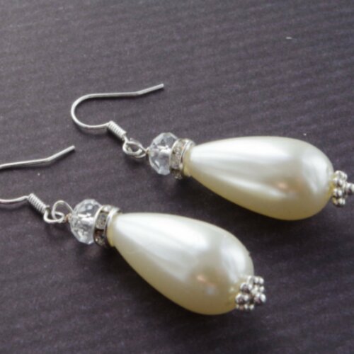 Boucles d'oreilles perles blanches bijoux de mariée en cristal demoiselle d'honneur  cadeau de noël pour elle