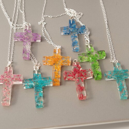 Croix chrétienne croix avec des fleurs collier religieux bijou chrétien bijou avec des fleurs