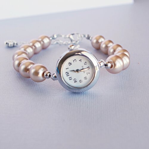 Montre bracelet  bronze montre élégante montre avec des perles perles blanches montre argentée montre 