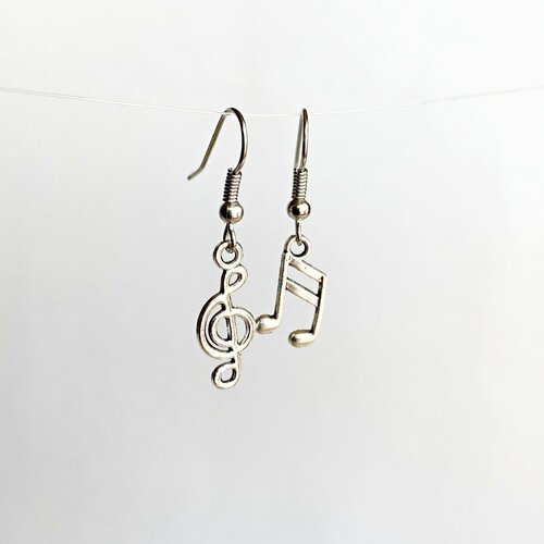Note de musique boucles d'oreilles clé de sol boucles d'oreilles asymétriques bijoux de musique différente cadeau de musicien 