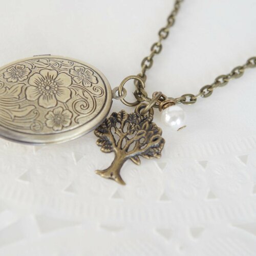 Médaillon avec une photographie arbre de vie médaillon oval bronze cadeau pour la fête des mères collier antique collier avec photos 