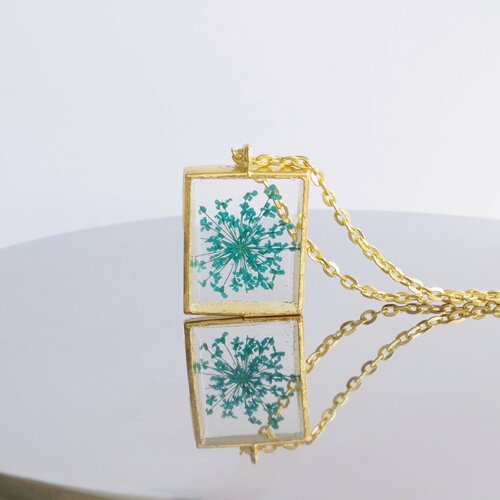 Collier de résine de fleurs pressées collier de fleurs véritables bijoux de fleurs bleues bijoux de terrarium nature chaîne botanique en or
