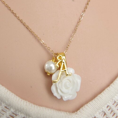 Collier de perles initiale collier de fleurs personnalisé collier  rose fille de fleur collier personnalisé cadeau