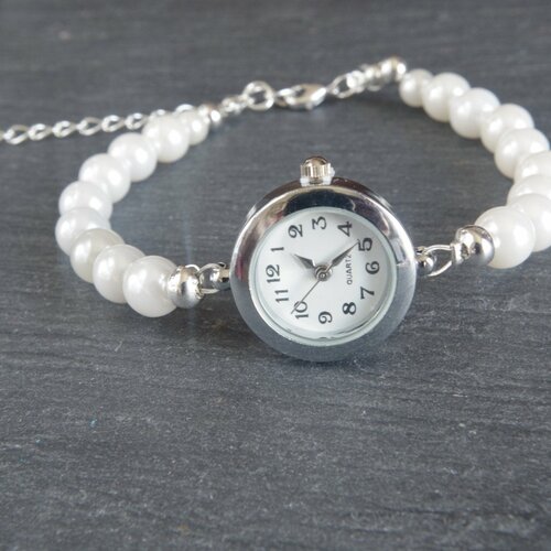 Montre bracelet montre élégante montre avec des perles perles blanches montre argentée montre 