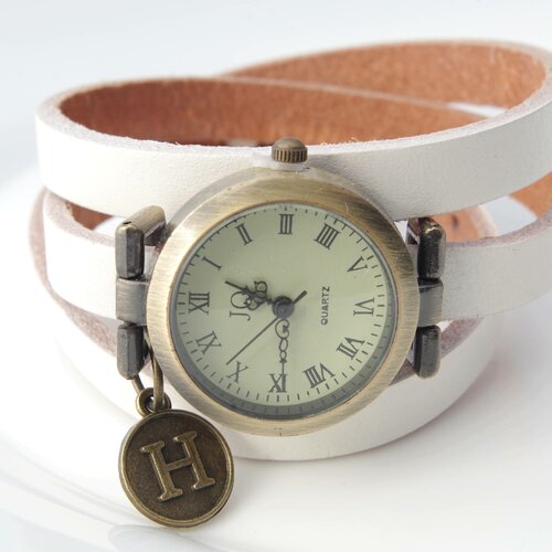Montre personnalisée montre avec des initiales montre blanche montre vintage montre pour femme montre à plusieurs tours
