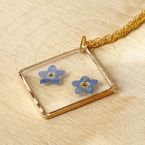 Bleu myosotis collier de fleurs, collier de fleurs pressées, bijoux de fleurs bleues, cadeaux de noël pour mères