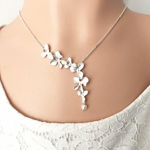 Collier avec des orchidées collier argenté lariat avec des fleurs collier de fleurs bijou de demoiselle d'honneur collier pour le mariage