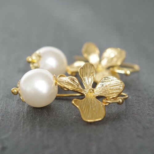 Boucles d'oreilles en or orchidées avec perles. bijoux fleurs cadeaux mariage boucles d'oreilles mariage cadeau fête des mères pour femme