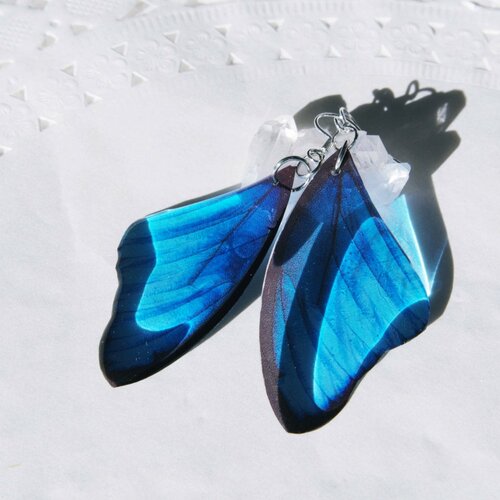 Bijou avec des ailes ailes de papillon eco résine boucles d'oreilles bleues cadeau de noël cadeau pour un anniversaire 