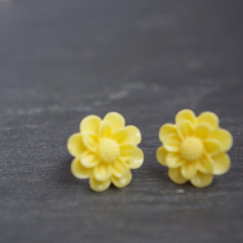 Boucles d'oreilles avec des fleurs  jaunes  cadeau de noël boucles d'oreilles pour fille
