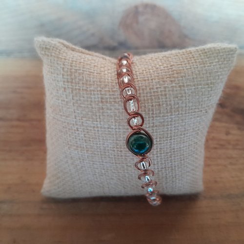 Bracelet en cuivre " malachite" avec des perles de rocaille transparente.