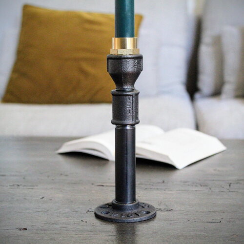 Bougeoir, chandelier en fonte et laiton.