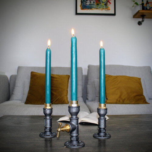 Bougeoir, chandelier en fonte et laiton.