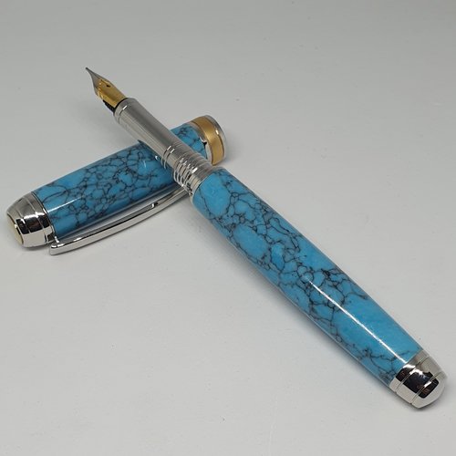 Stylo en pierre reconstituée