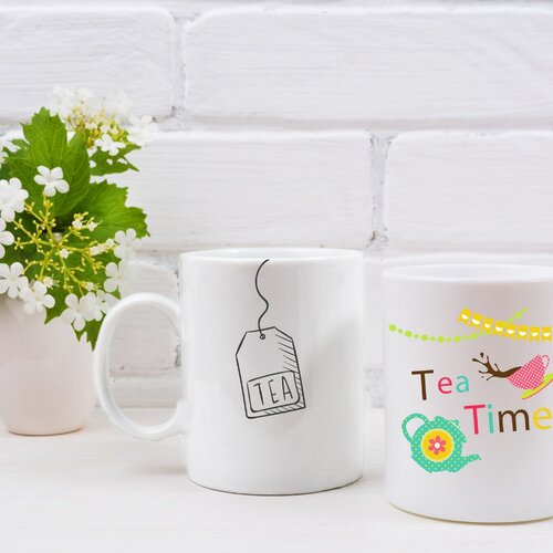 Mug tea time, c'est l'heure du thé ! idée cadeau personnalisable.