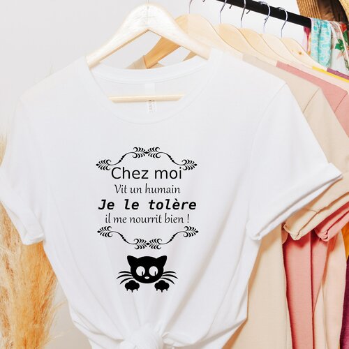 T-shirt personnalisé chat idée cadeau humour. col rond