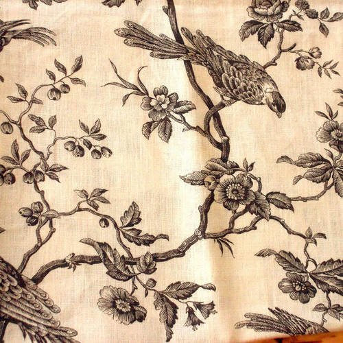 Tissu belle toile de lin écru à motifs de branchages, fleurs et oiseaux, lin, laize 150 cm. 
