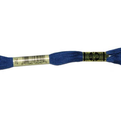 Fil dmc n°797, mouliné spécial, échevette de coton bleu marine, à broder . 