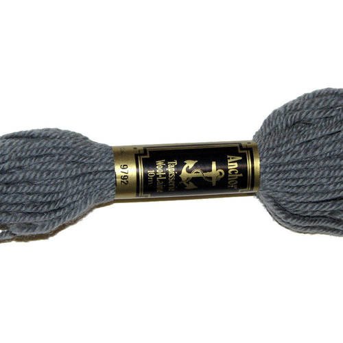 Laine anchor n°9792, échevette de laine pour la confection de tapisseries. 