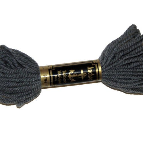 Laine anchor n°9794, échevette de laine pour la confection de tapisseries. 