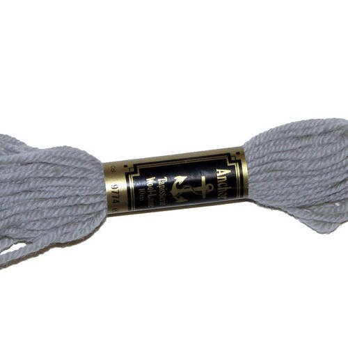 Laine anchor n°9774, échevette de laine pour la confection de tapisseries. 