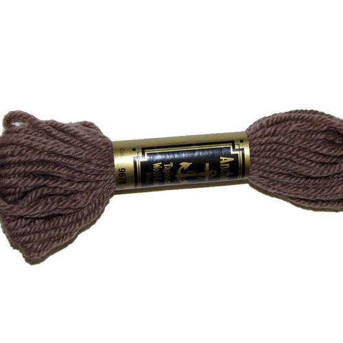 Laine anchor n°9678, échevette de laine pour la confection de tapisseries. 