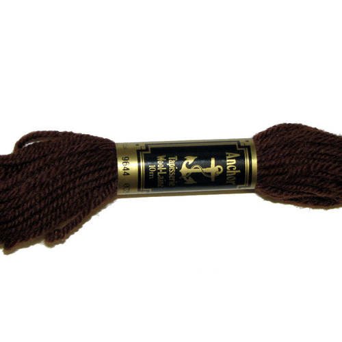 Laine anchor n°9644, échevette de laine pour la confection de tapisseries. 