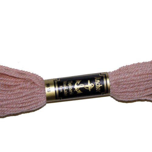 Laine anchor n°9616, échevette de laine pour la confection de tapisseries. 
