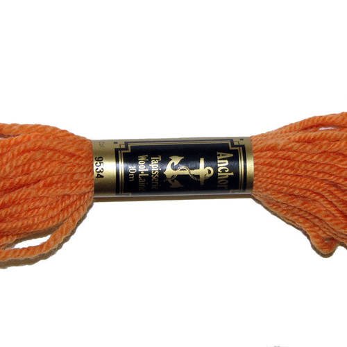 Laine anchor n°9534, échevette de laine pour la confection de tapisseries. 
