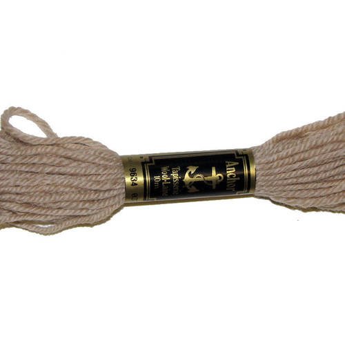 Laine anchor n°9634, échevette de laine pour la confection de tapisseries. 