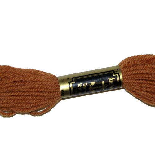 Laine anchor n°9448, échevette de laine pour la confection de tapisseries. 