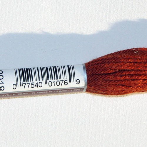 Dmc n°2918, échevette de coton marron pour tapisserie et canevas