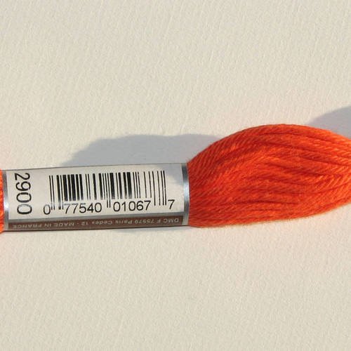 Dmc n°2900, échevette de coton orange pour tapisserie et canevas