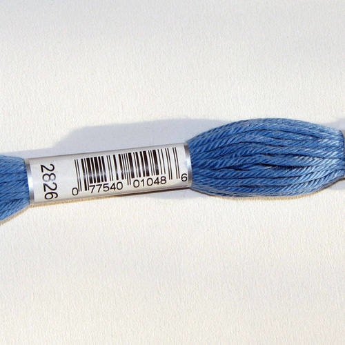 Dmc n°2826, échevette de coton bleu pour tapisserie et canevas