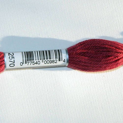Dmc n°2570, échevette de coton rose pour tapisserie et canevas