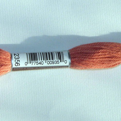 Dmc n°2356, échevette de coton rose pour tapisserie et canevas