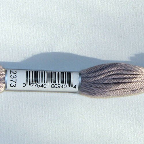 Dmc n°2373, échevette de coton gris pour tapisserie et canevas