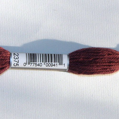 Dmc n°2375, échevette de coton rose bordeaux pour tapisserie et canevas