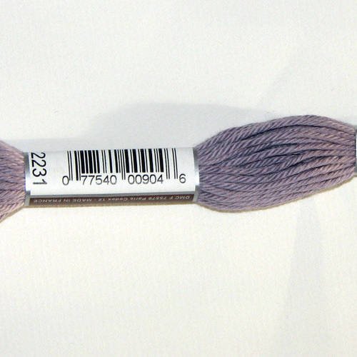 Dmc n°2231, échevette de coton gris violet pour tapisserie et canevas