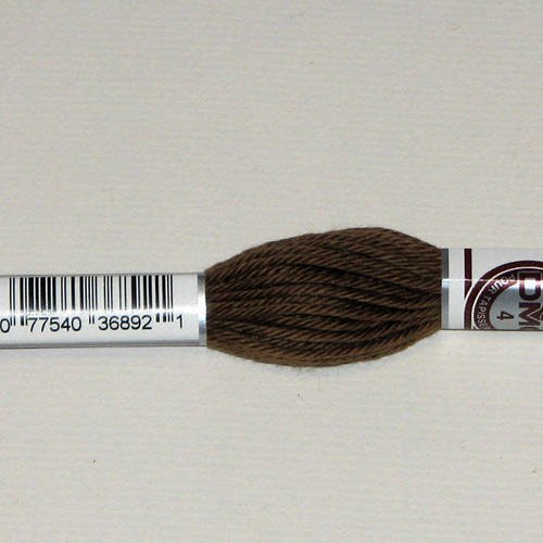 Dmc n°2154, échevette de coton marron pour tapisserie et canevas