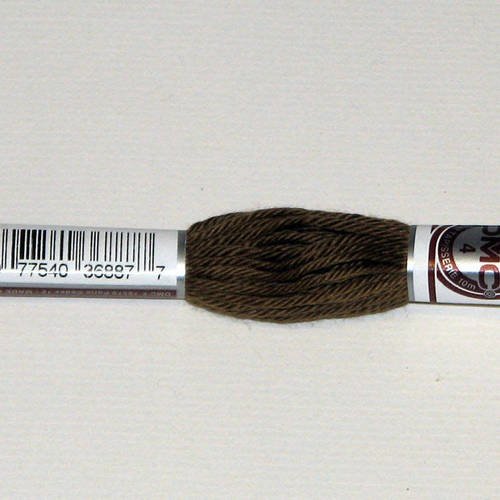 Dmc n°2149, échevette de coton marron pour tapisserie et canevas