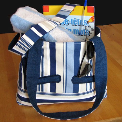 Sac d'ouvrage couture ou tricot, ou sac de plage, cabas en coton, rayures bleues et jeans, motif course landaise.