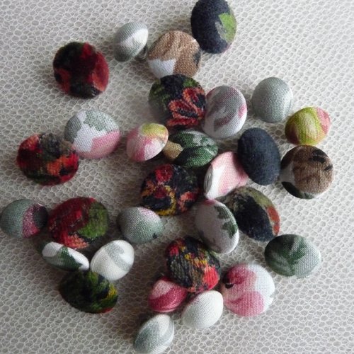 Lot de 30 jolis boutons ronds recouverts tissus fleuris  tons d'automne