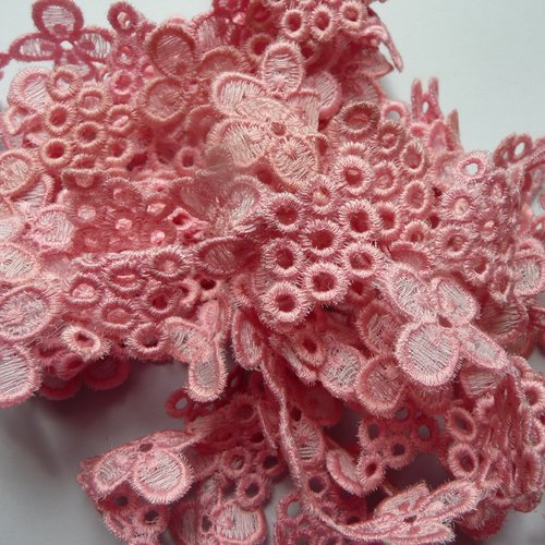 Galon fantaisie rose, motifs fleurs pour  vos créations textiles, couture, décorations, customisation - 2 m